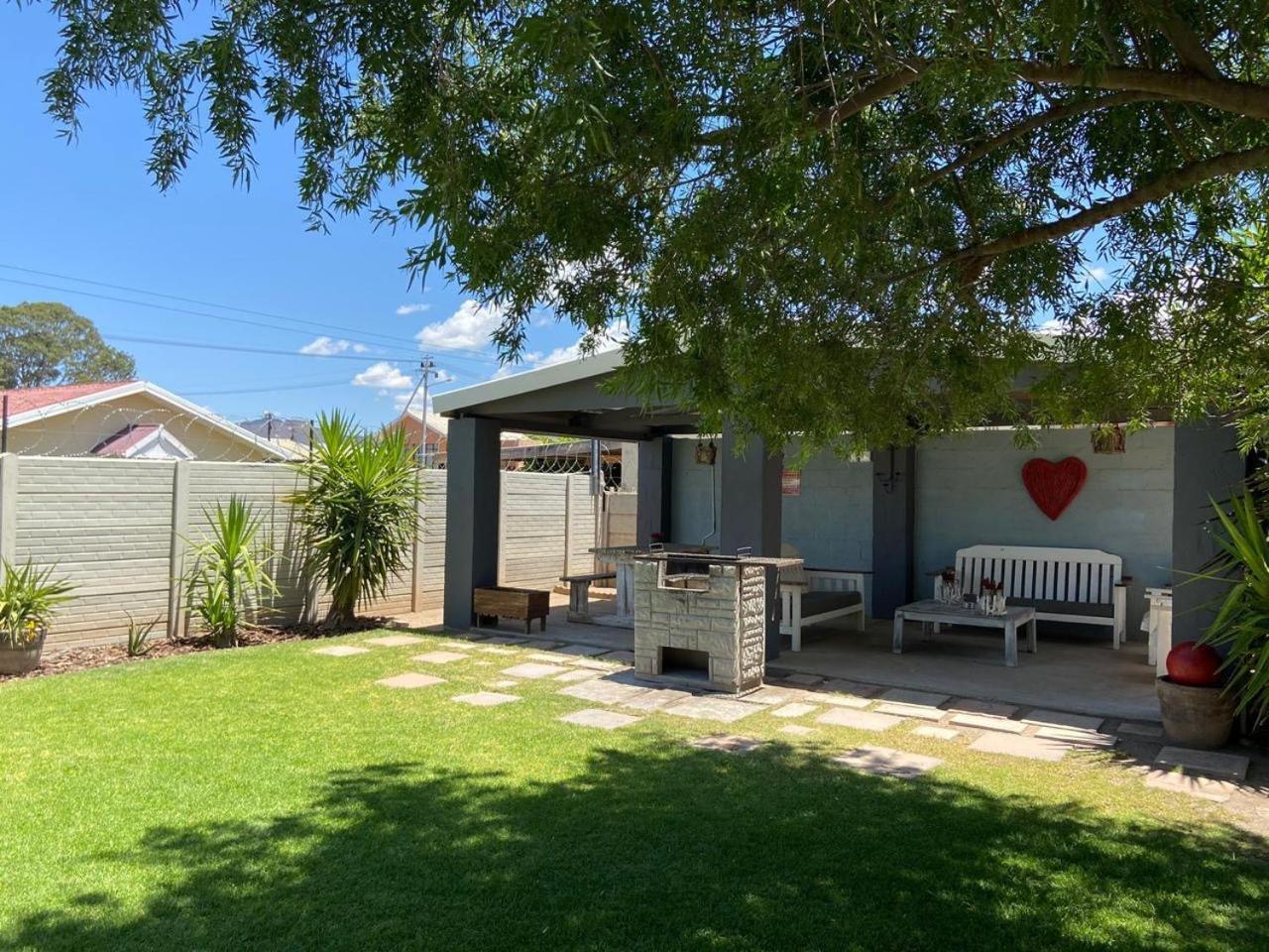 Karoo Heart Apartment Beaufort West Exterior foto