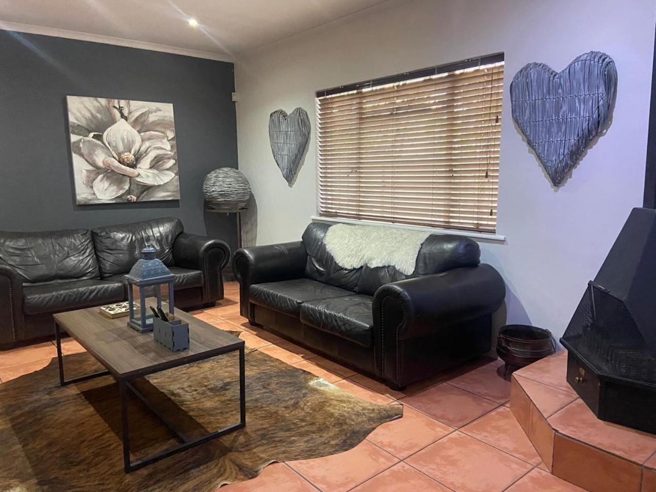 Karoo Heart Apartment Beaufort West Exterior foto