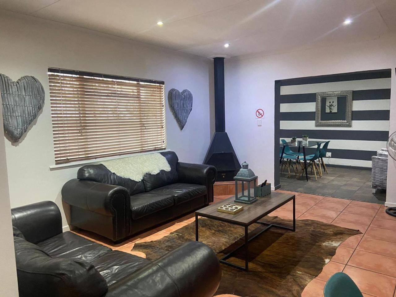 Karoo Heart Apartment Beaufort West Exterior foto